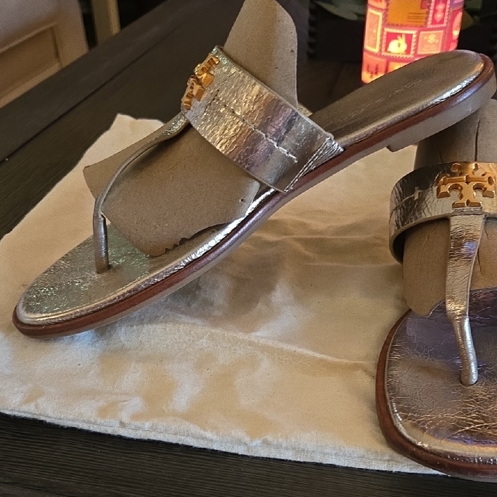 Tory Burch Metallic Gold Sandals With Dust Bag. - Picture 3 of 7